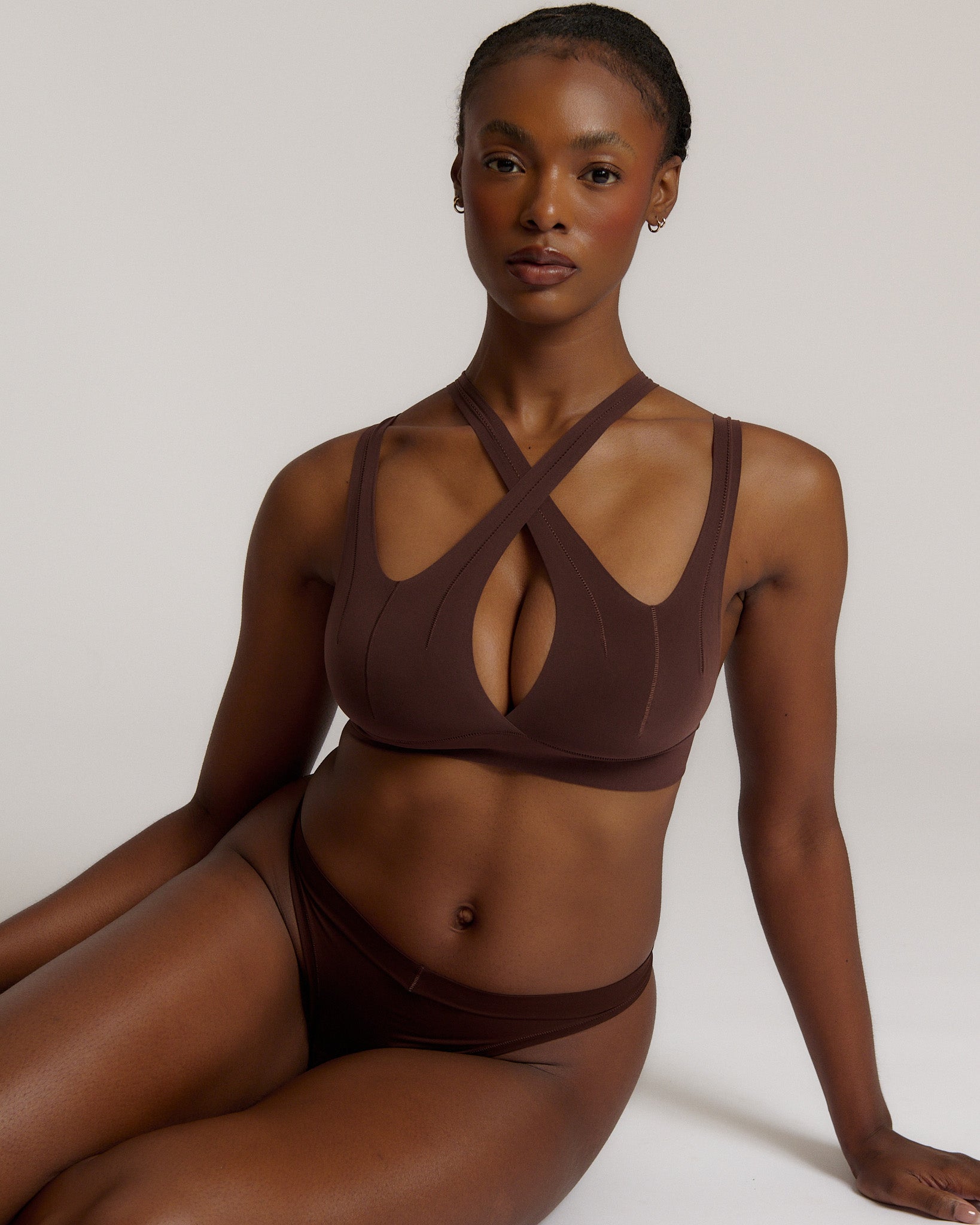 A mocha Tee System, designed with multiple strap options
